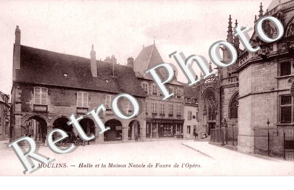 Halle et la Maison Natale de Faure de l'Opera
