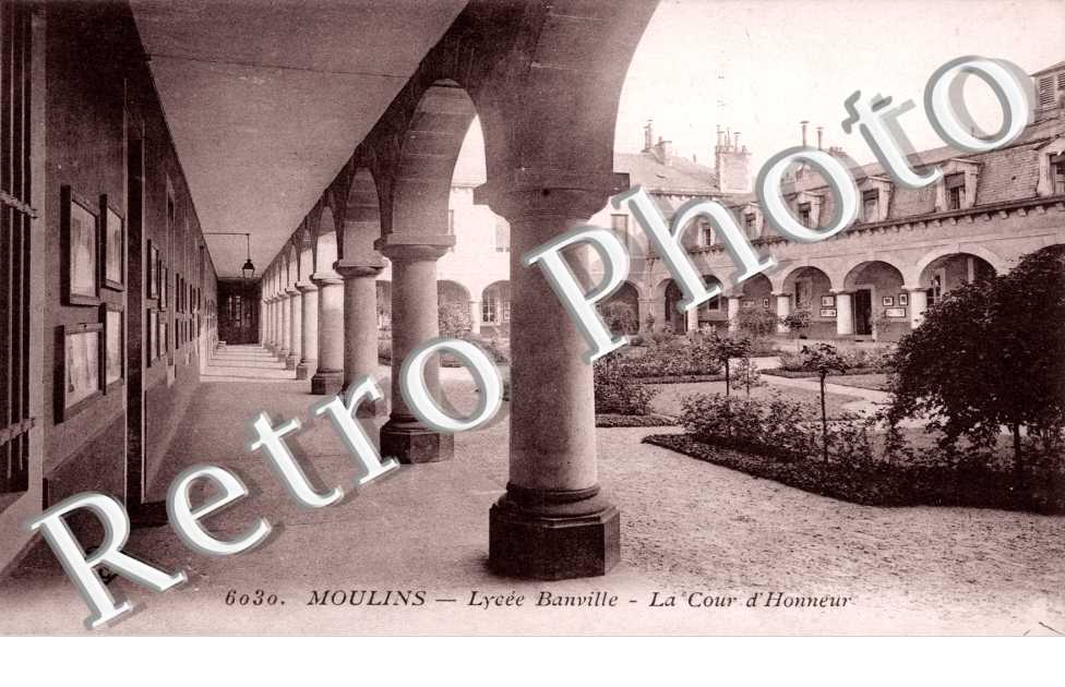 Lycee Banville, la Cour d'Honneur