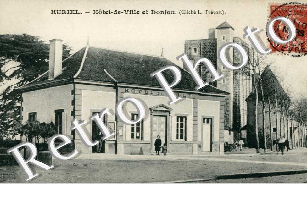 hotel de ville et donjon
