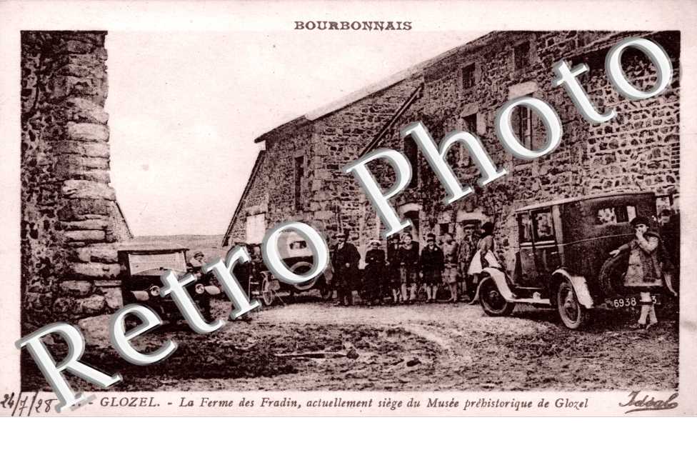 la ferme de Fradin, actuellement siege du musee prehistorique de Glozel