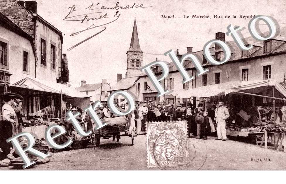 Le marche - rue de la Republique