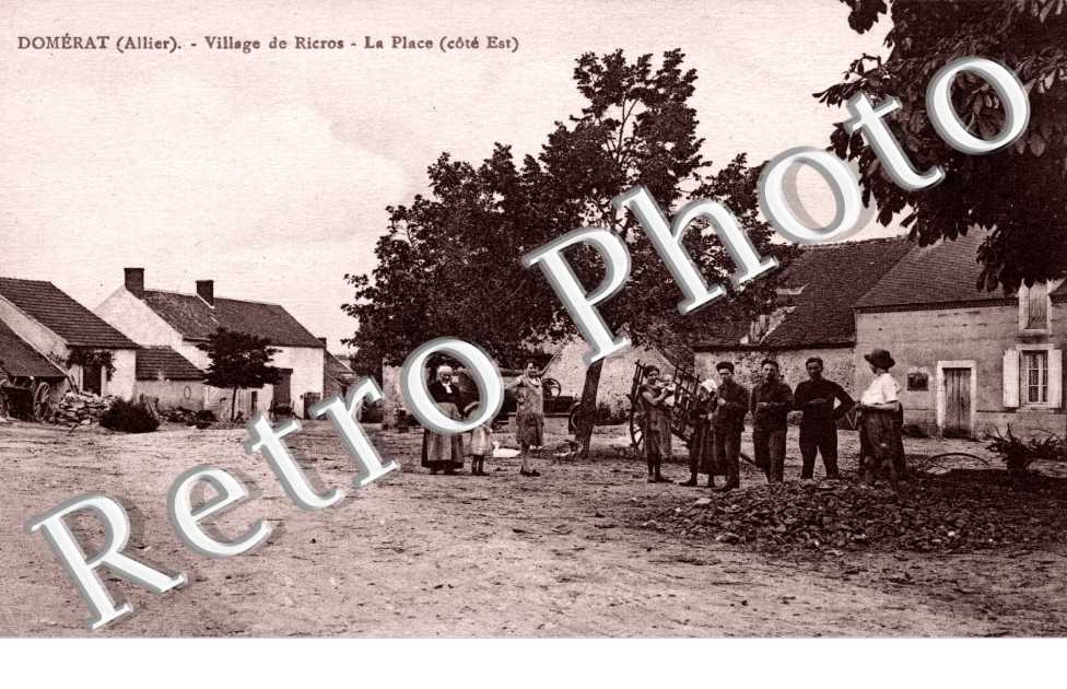Village de Ricros - La Place (cote est)