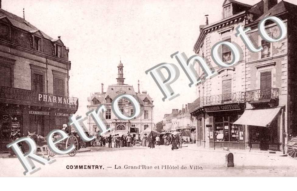 Grande rue et Hotel de Ville