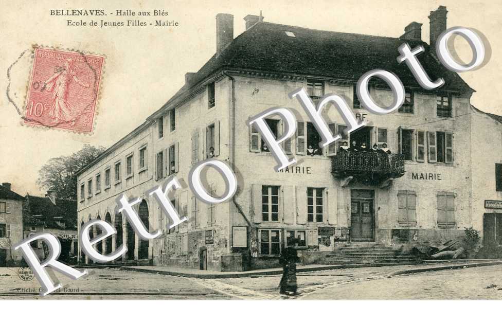 Halle aux Bles, Ecole de Jeunes Filles, Mairie