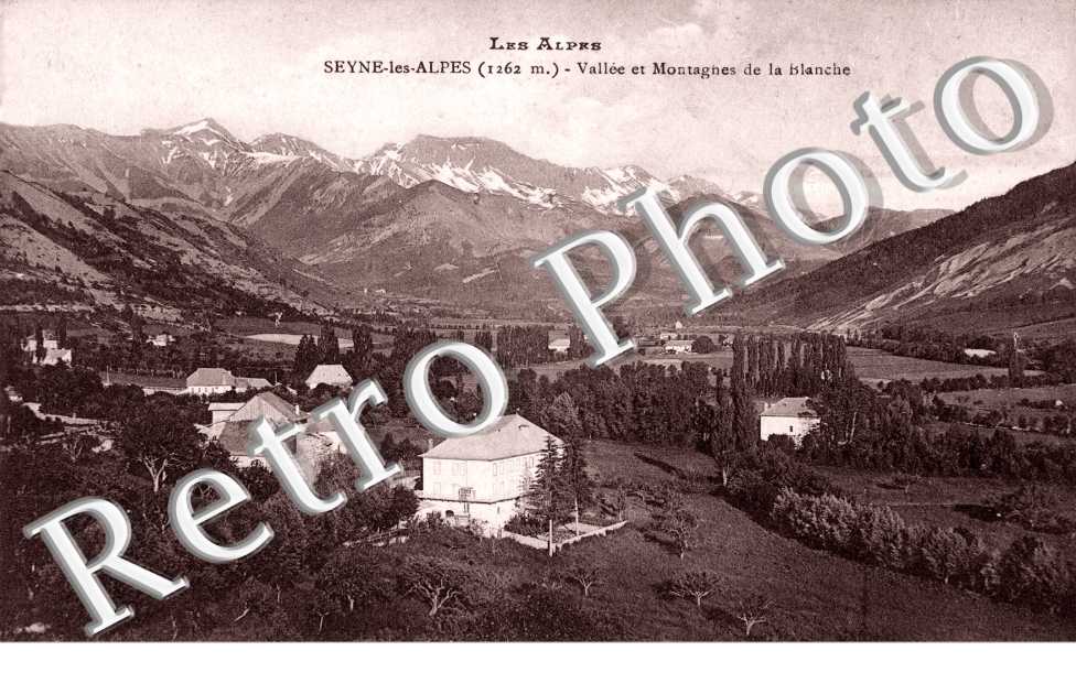 Vallee et montagnes de la Blanche
