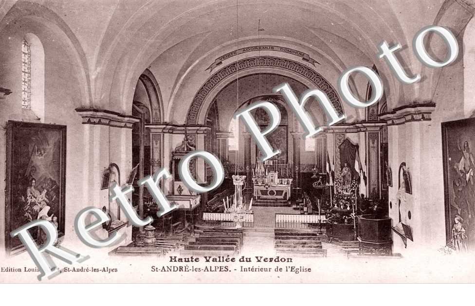 Interieur de l'eglise
