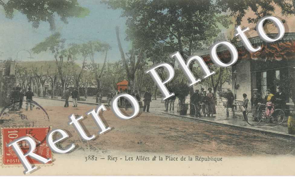 Les allees et place de la Republique