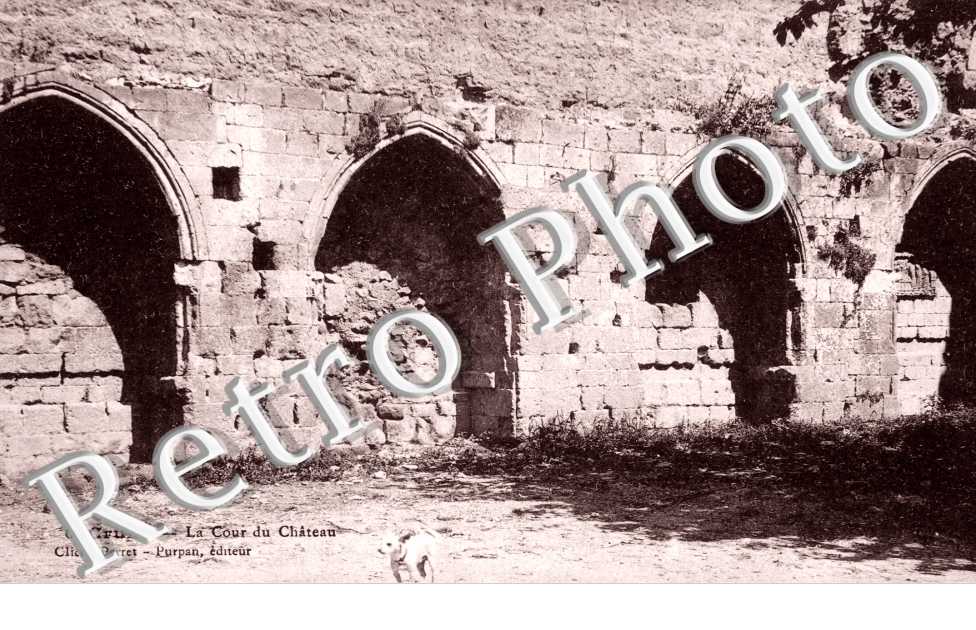 La cour du chateau