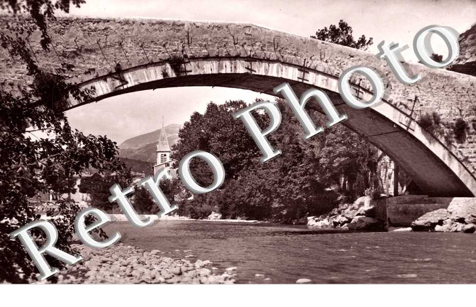 Le vieux pont sur le Verdon