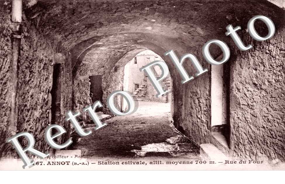 Station estivale - rue du Four