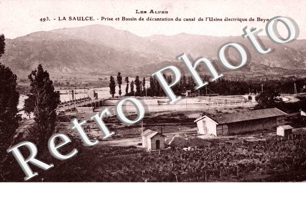 Prise et bassin de decantation du canal de l'usine electrique de Beynon