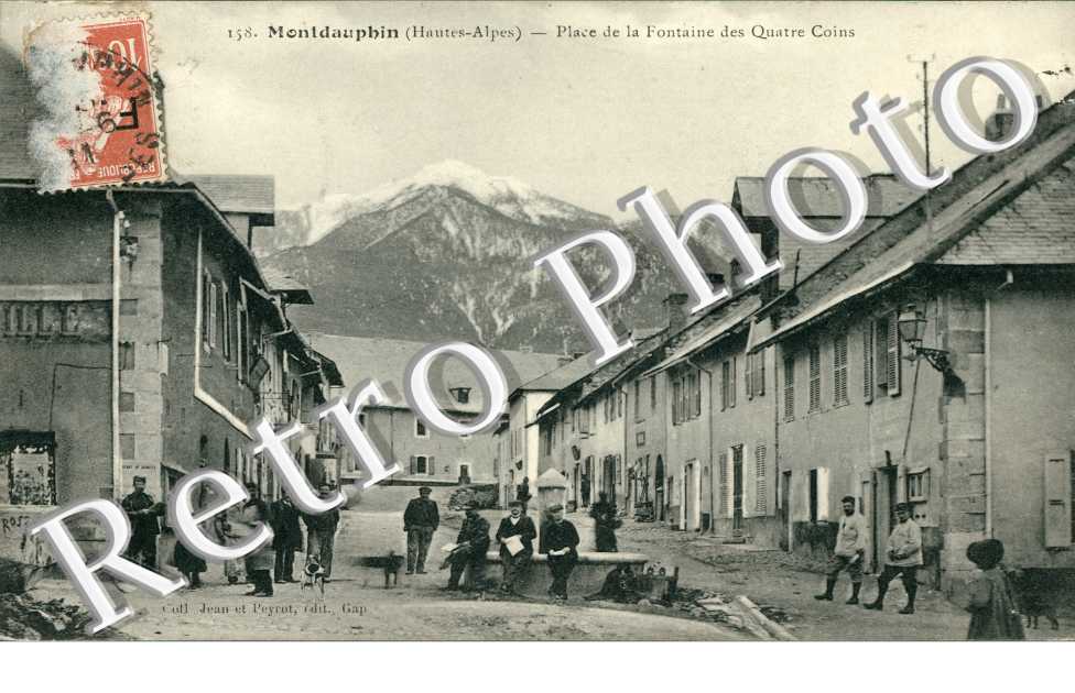place de la Fontaine des Quatre Coins
