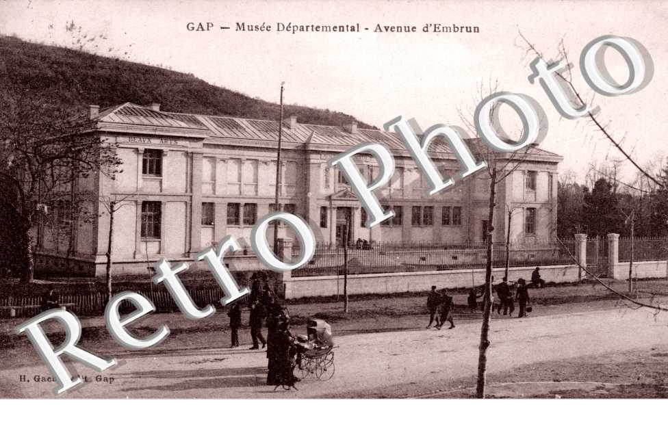 Avenue d'Embrun Musee Departemental
