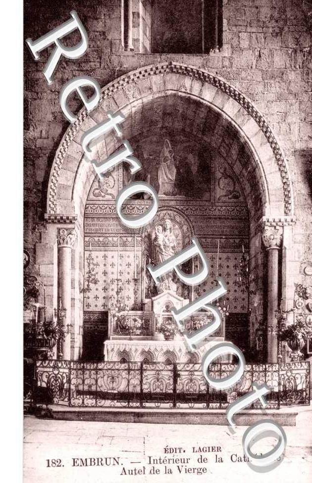 Interieur de la Cathedrale, Autel de la Vierge