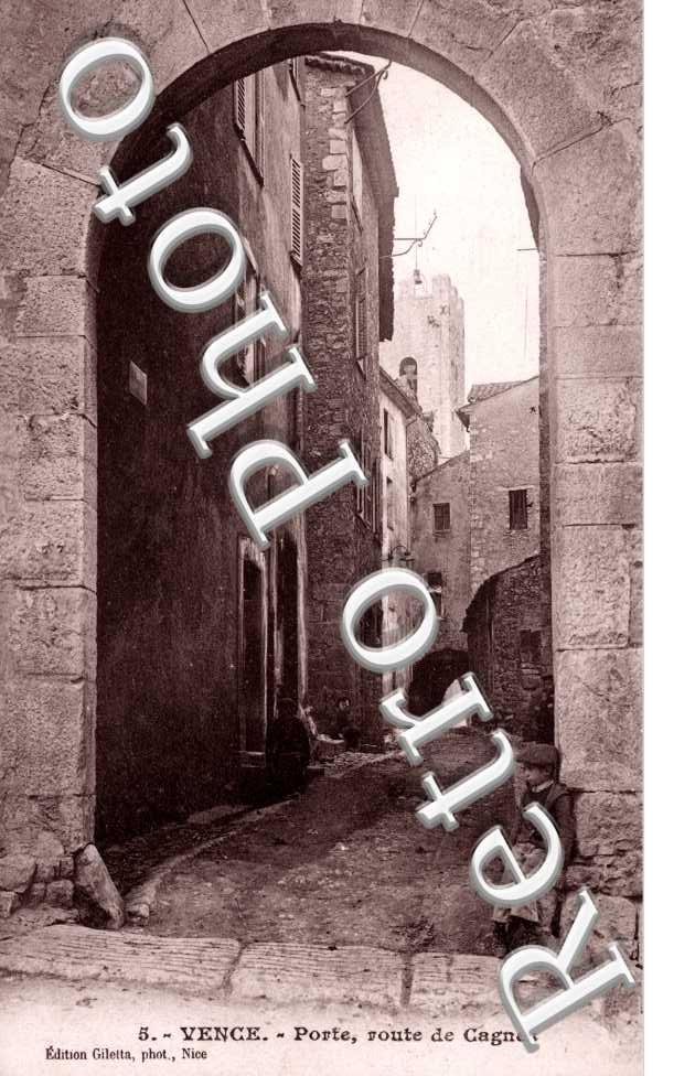 Portail et route de Cagnes