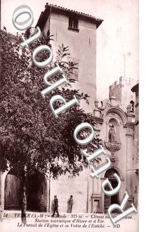 portail de l'eglise etvoute de l'Eveche