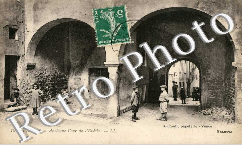 Ancienne Cour de l'Eveche