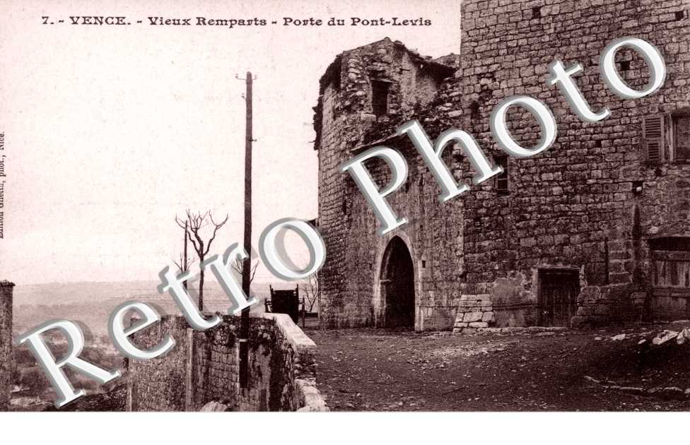 Vieux Remparts, Porte du Pont-Levis