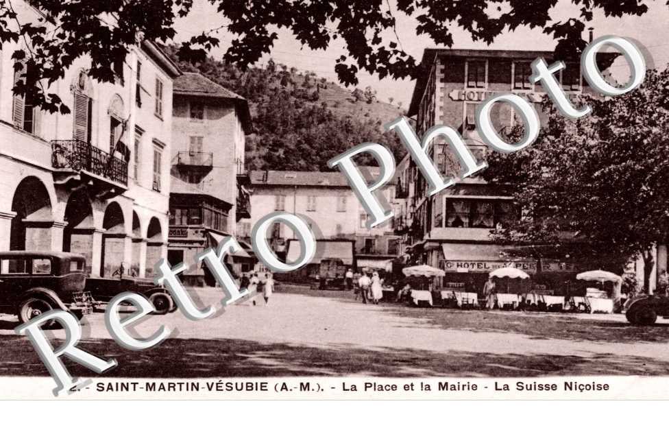 La place et la mairie