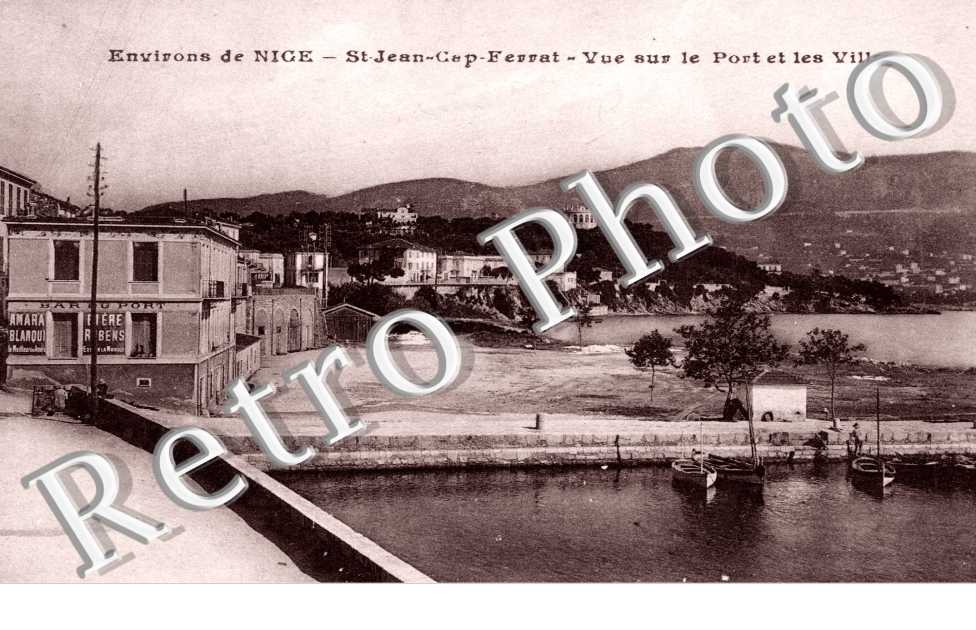 Vue sur le Port et les Villas