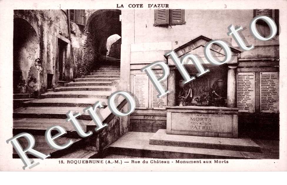 Rue du Chateau, Monument aux Morts
