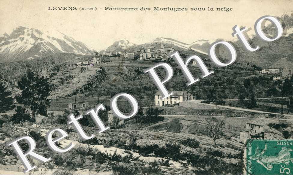 Panorama des Montagnes sous la neige
