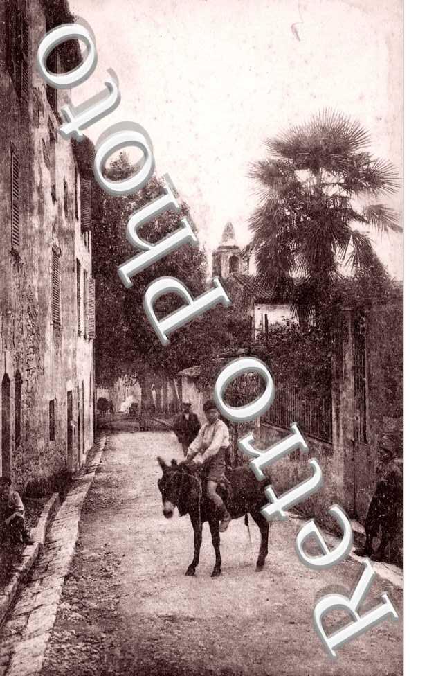Rue de la victoire et chapelle des Penitents