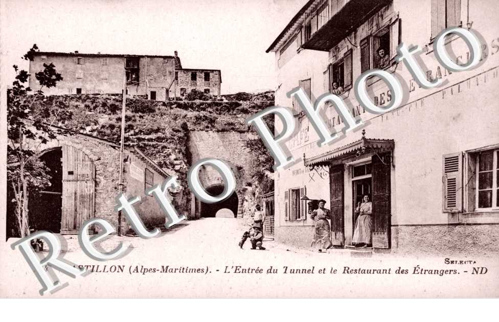 L'entree du tunnel et le restaurant des etrangers