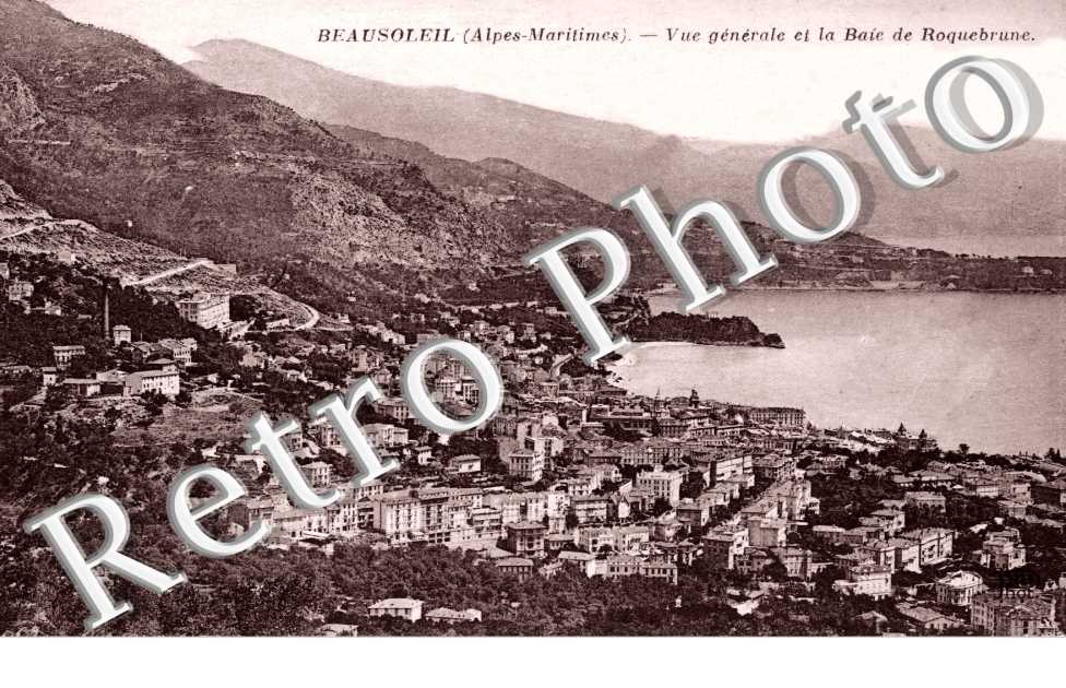 Vue generale  et baie de Roquebrune