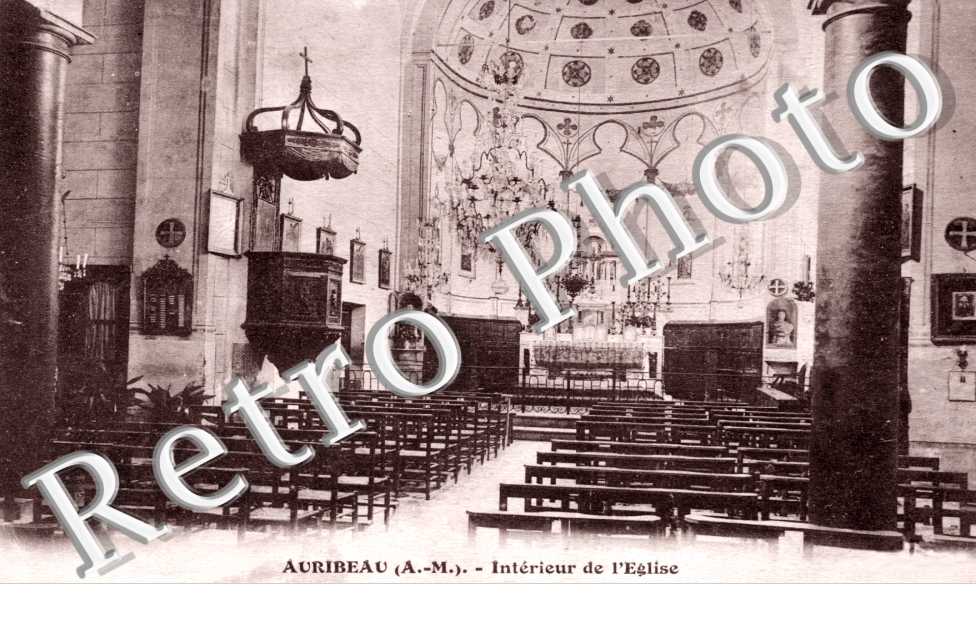 Interieur de l'eglise