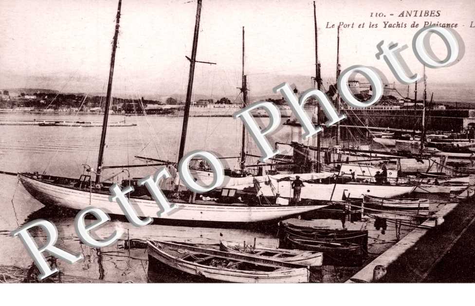 Le Port et les Yachts de Plaisance