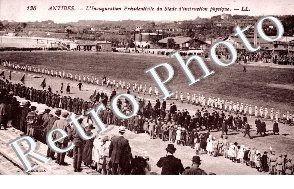 Inauguration Presidentielle du Stade d'Instruction physique