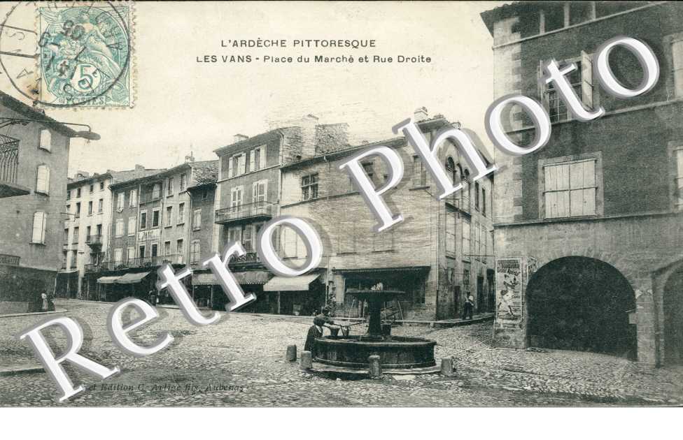 Place du Marche et Rue Droite