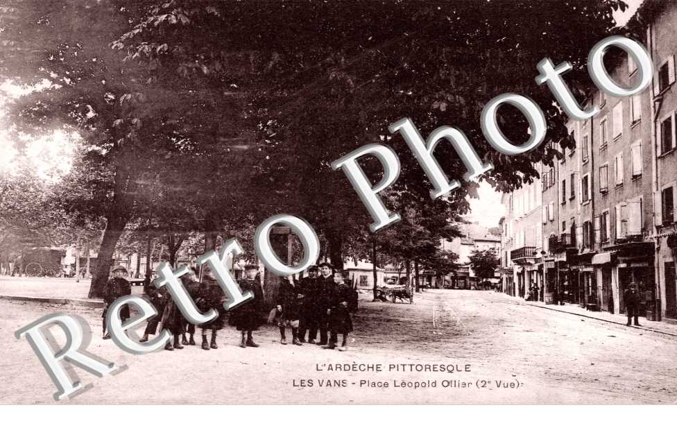 place Leopold Ollier