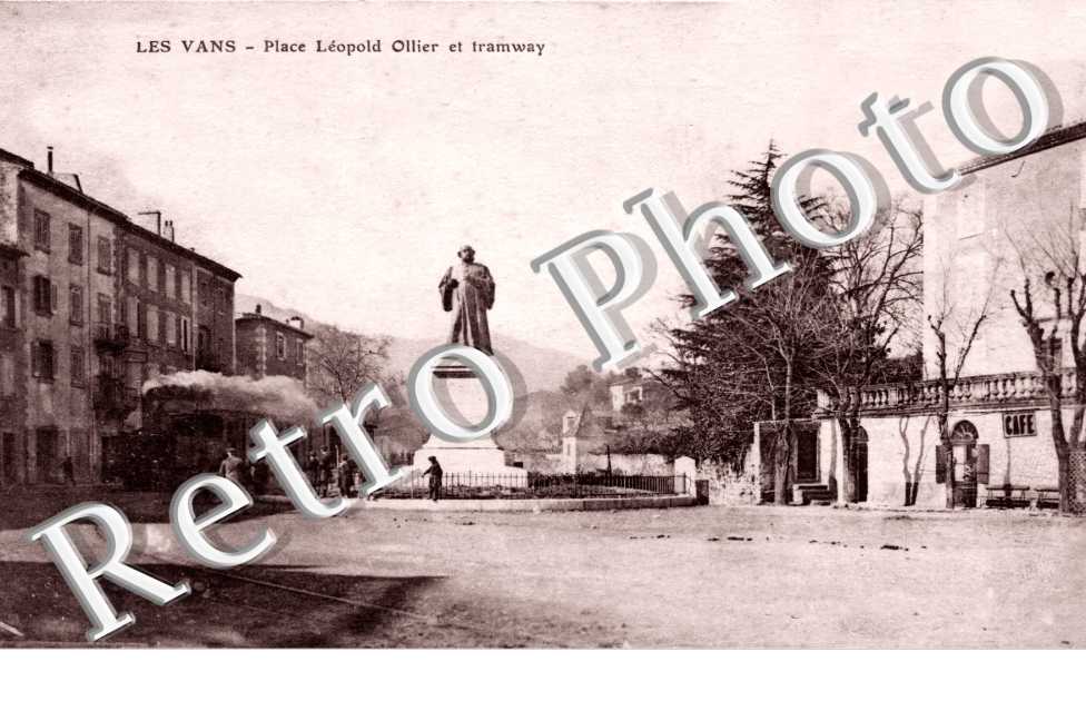 Place Leopold Ollier et Tramway