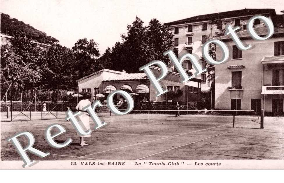 le Tennis Club Les courts
