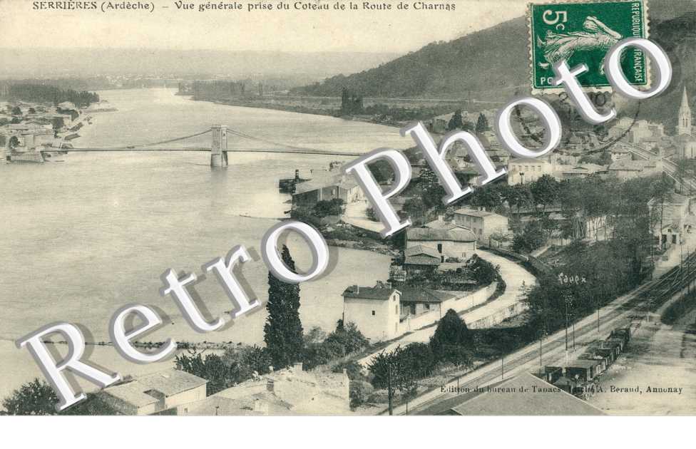 Vue generale prise du Coteau de la Route de Charnas