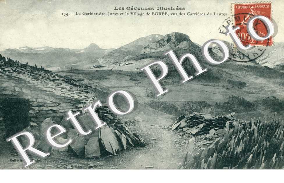 Le Mont Gerbier des Joncs et le village de Boree, vue des carriere de Lauzes