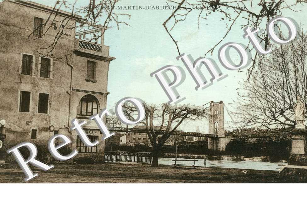 La Place, le Pont