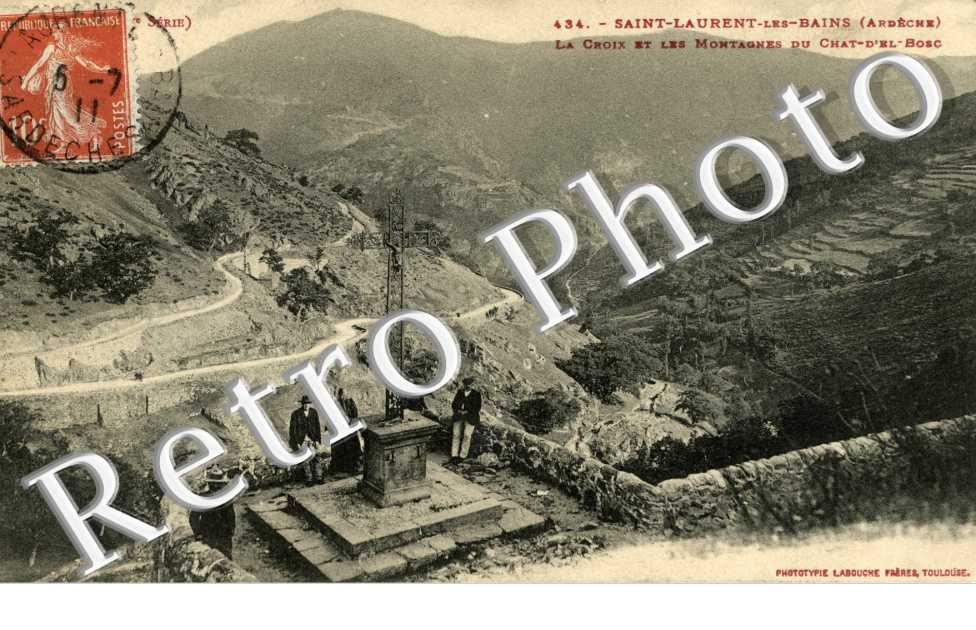 La Croix et les Montagnes du Chat d'el Bosc