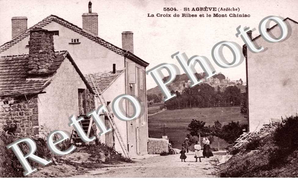 Saint-Agreve, la Croix de Ribes et le Mont Chiniac
