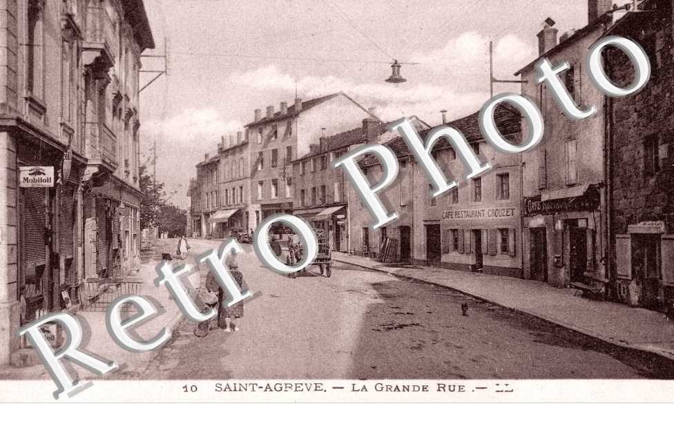 Saint-Agreve, la Grande Rue