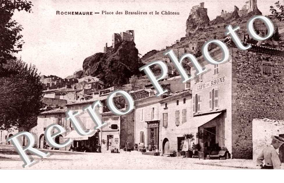 Place des Brassières et le Château