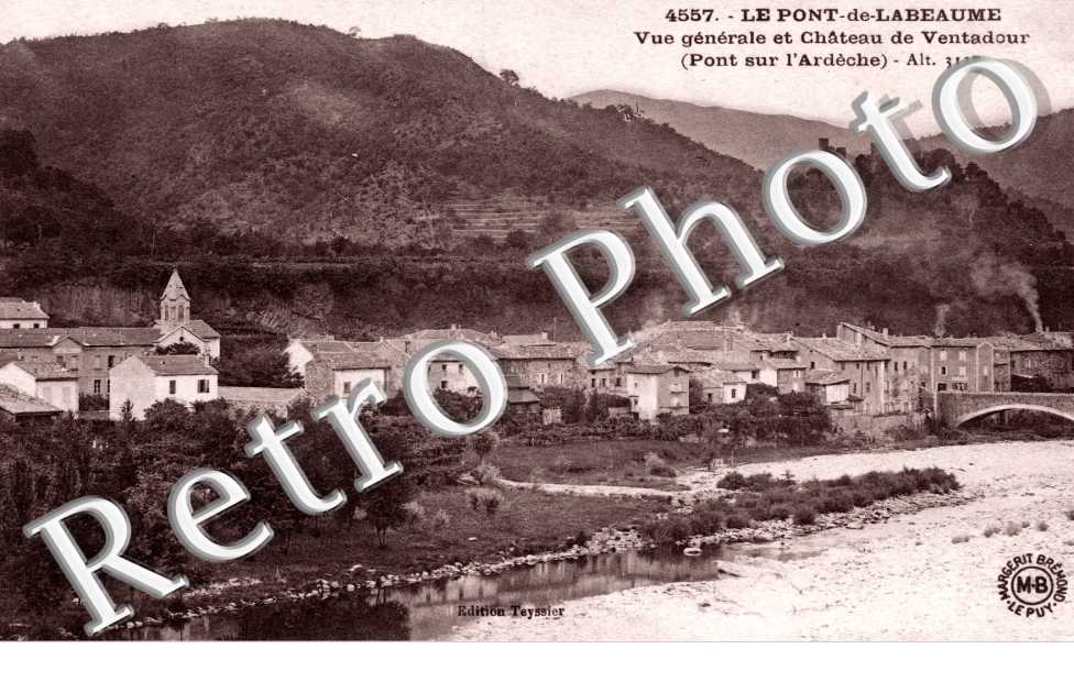 Vue generale du chateau de Ventadour