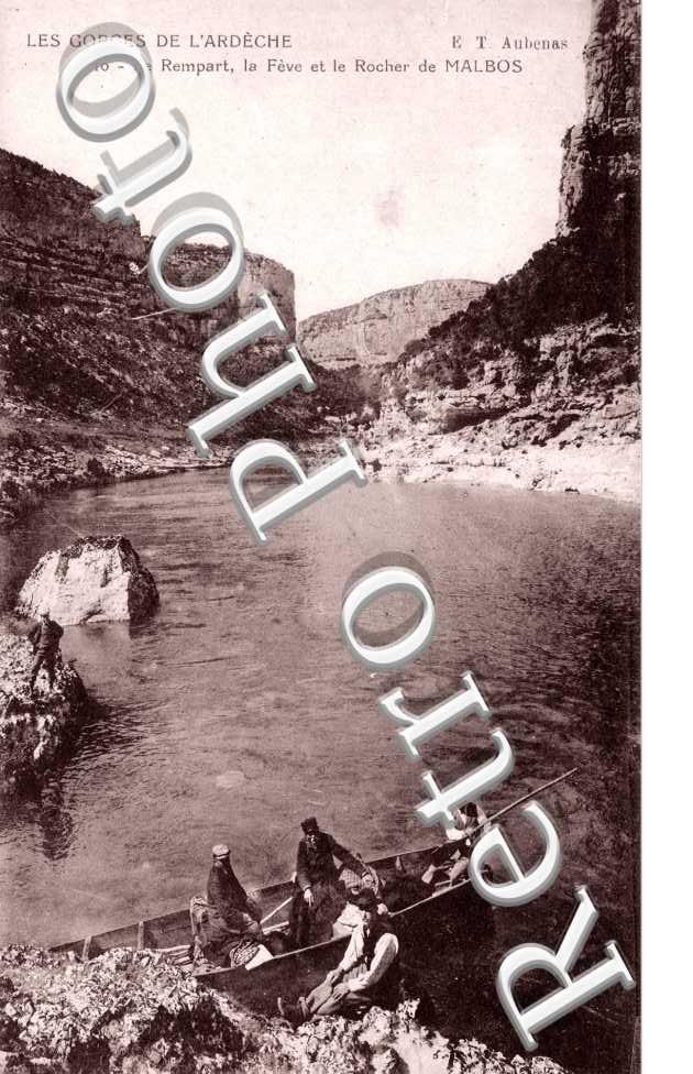 Le rempart - la feve et le rocher de Malbos