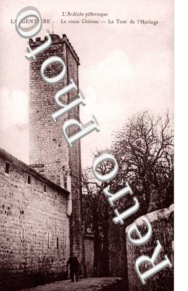 Le vieux chateau - la tour de l'horloge
