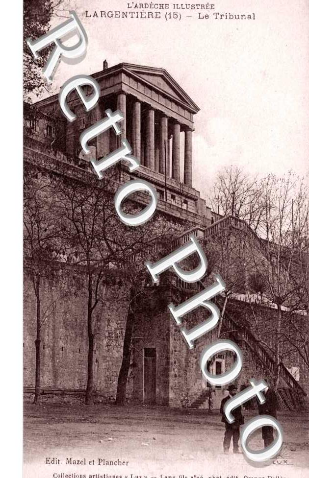 Le tribunal