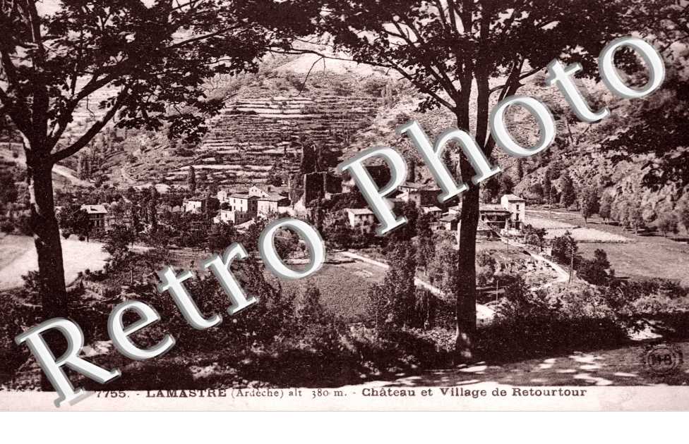 Chateau et village de Retourtour