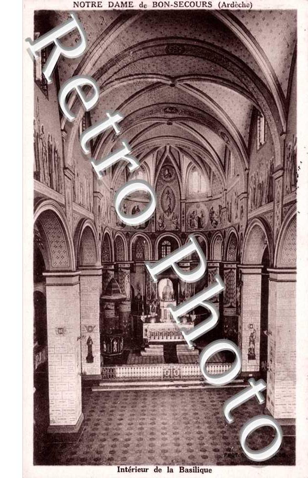 Interieur de l'eglise