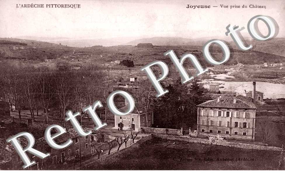 Vue prise du chateau